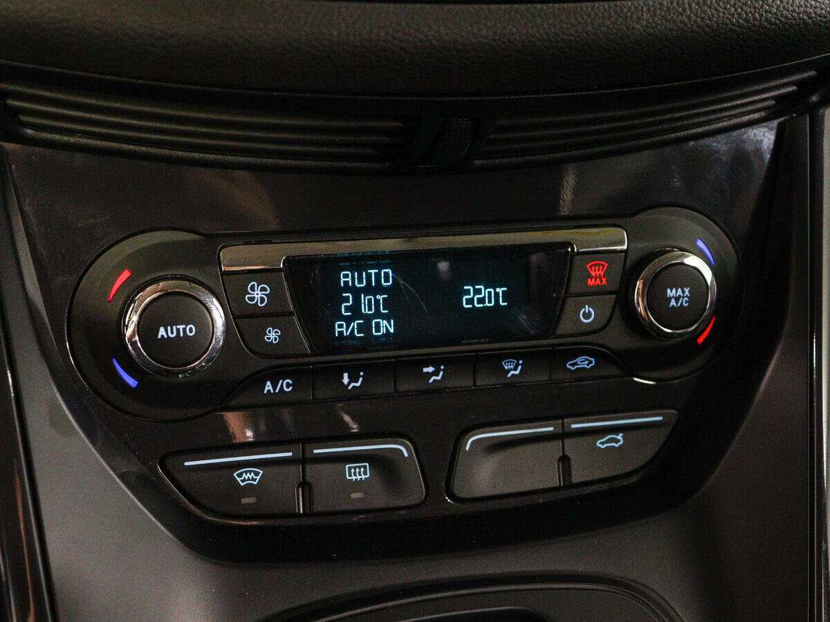 Ford Kuga с пробегом — 2014 год. Фото: #20