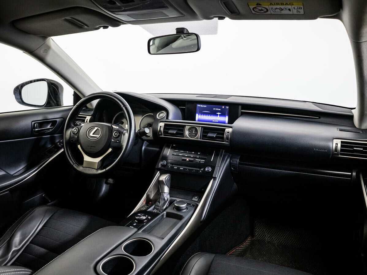 Lexus IS с пробегом — 2014 год. Фото: #6