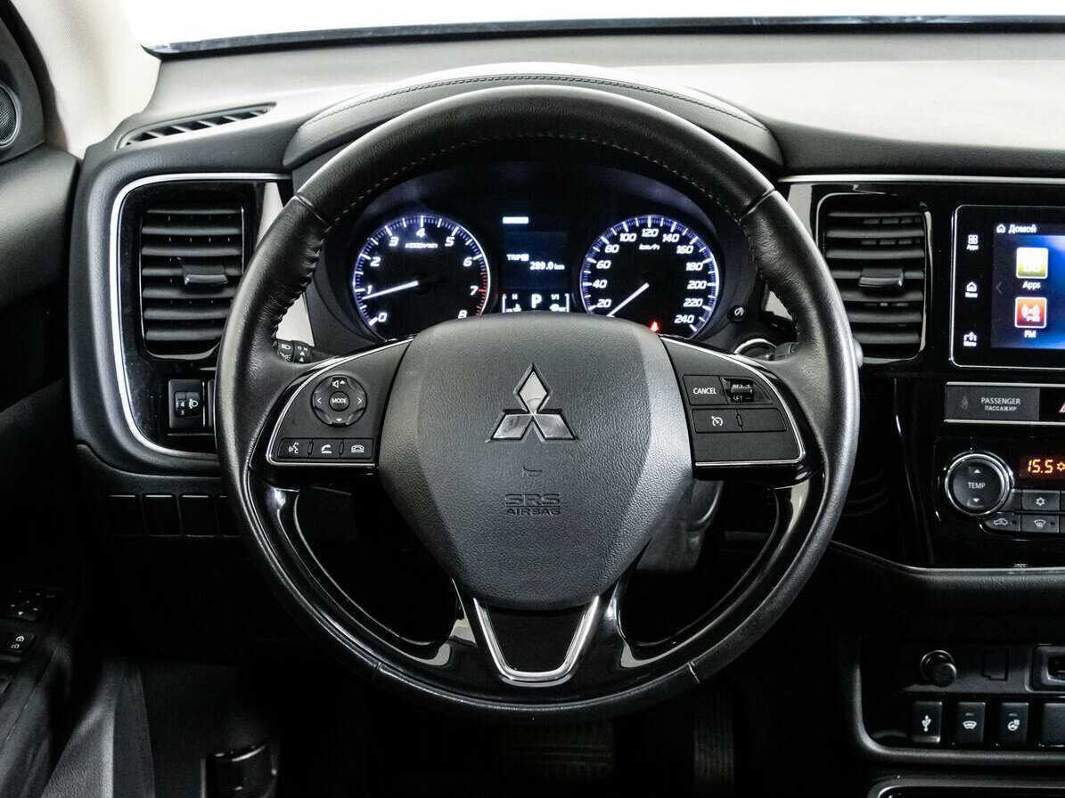 Mitsubishi Outlander с пробегом — 2019 год. Фото: #11