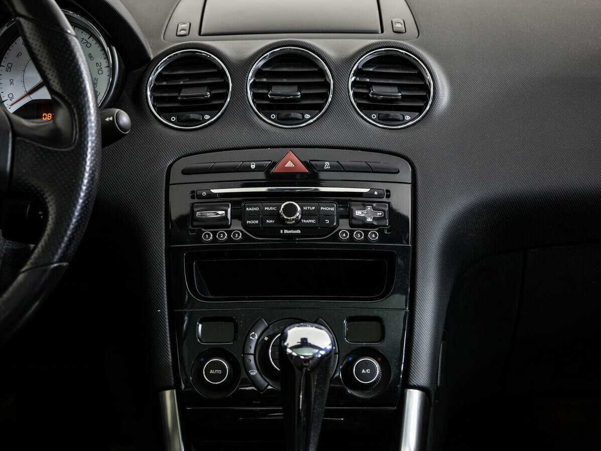 Peugeot 308 с пробегом — 2013 год. Фото: #13