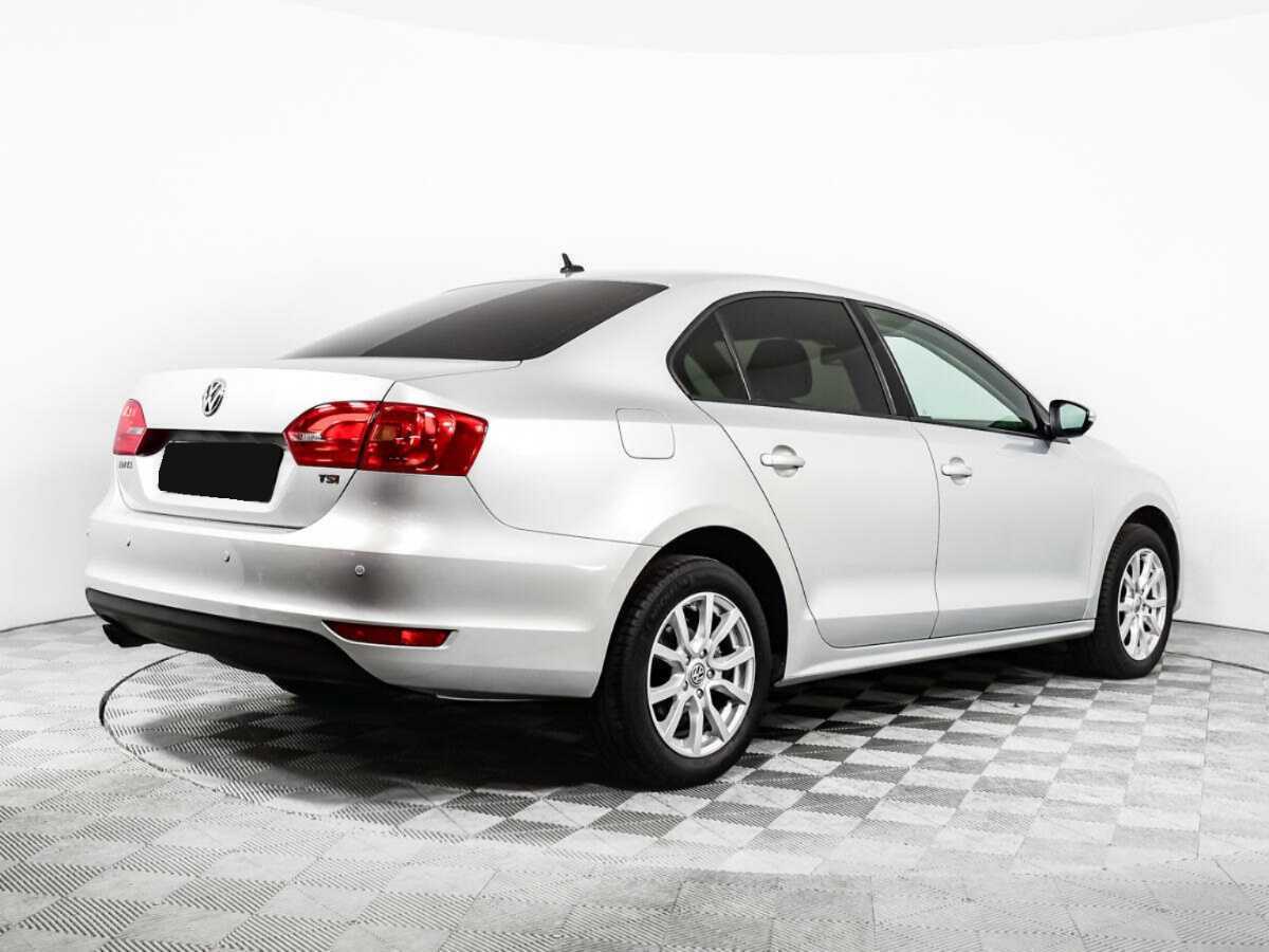 Volkswagen Jetta с пробегом — 2014 год. Фото: #4