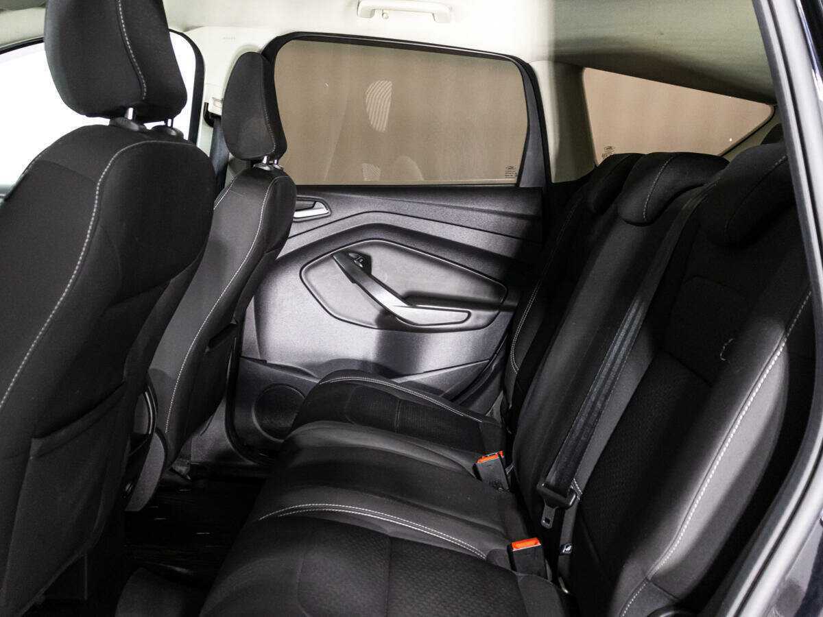Ford Kuga с пробегом — 2017 год. Фото: #9