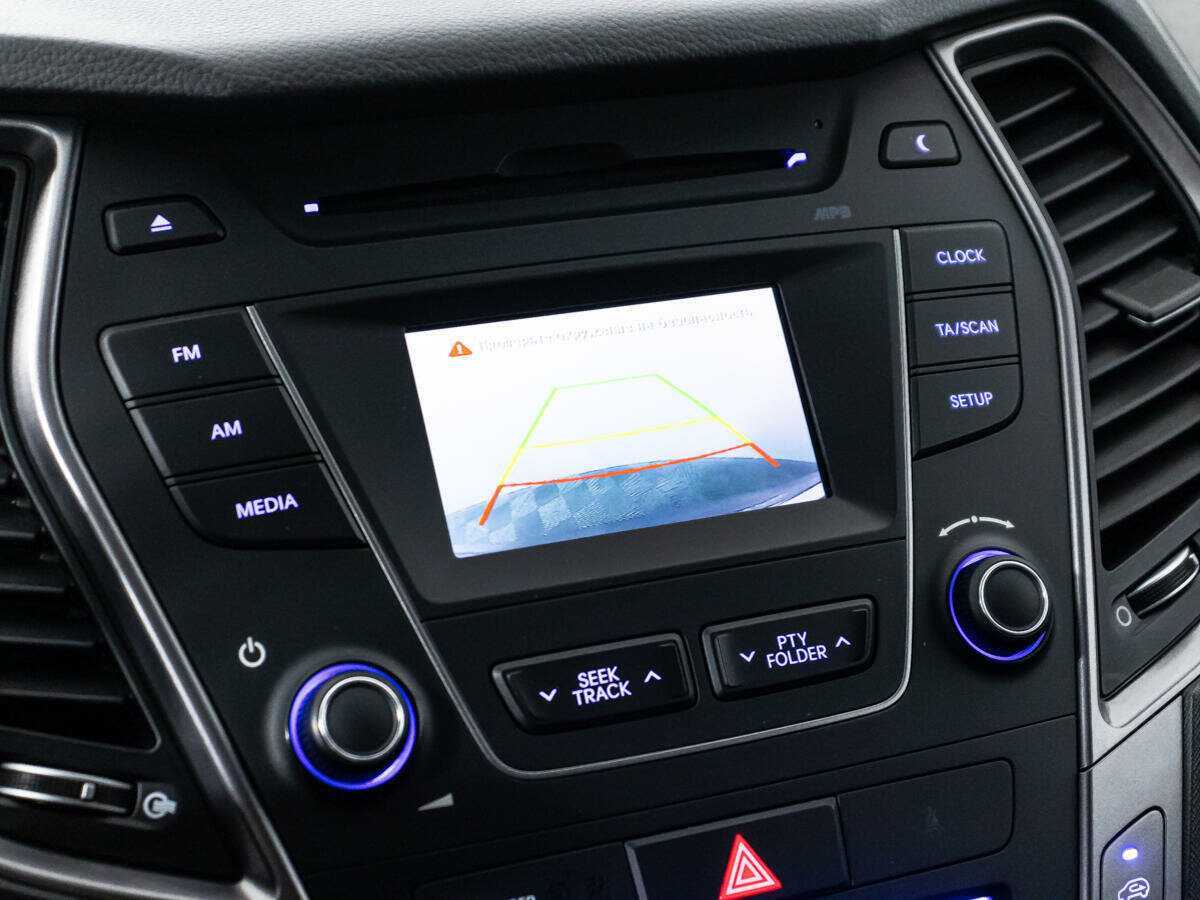 Hyundai Santa Fe с пробегом — 2015 год. Фото: #14