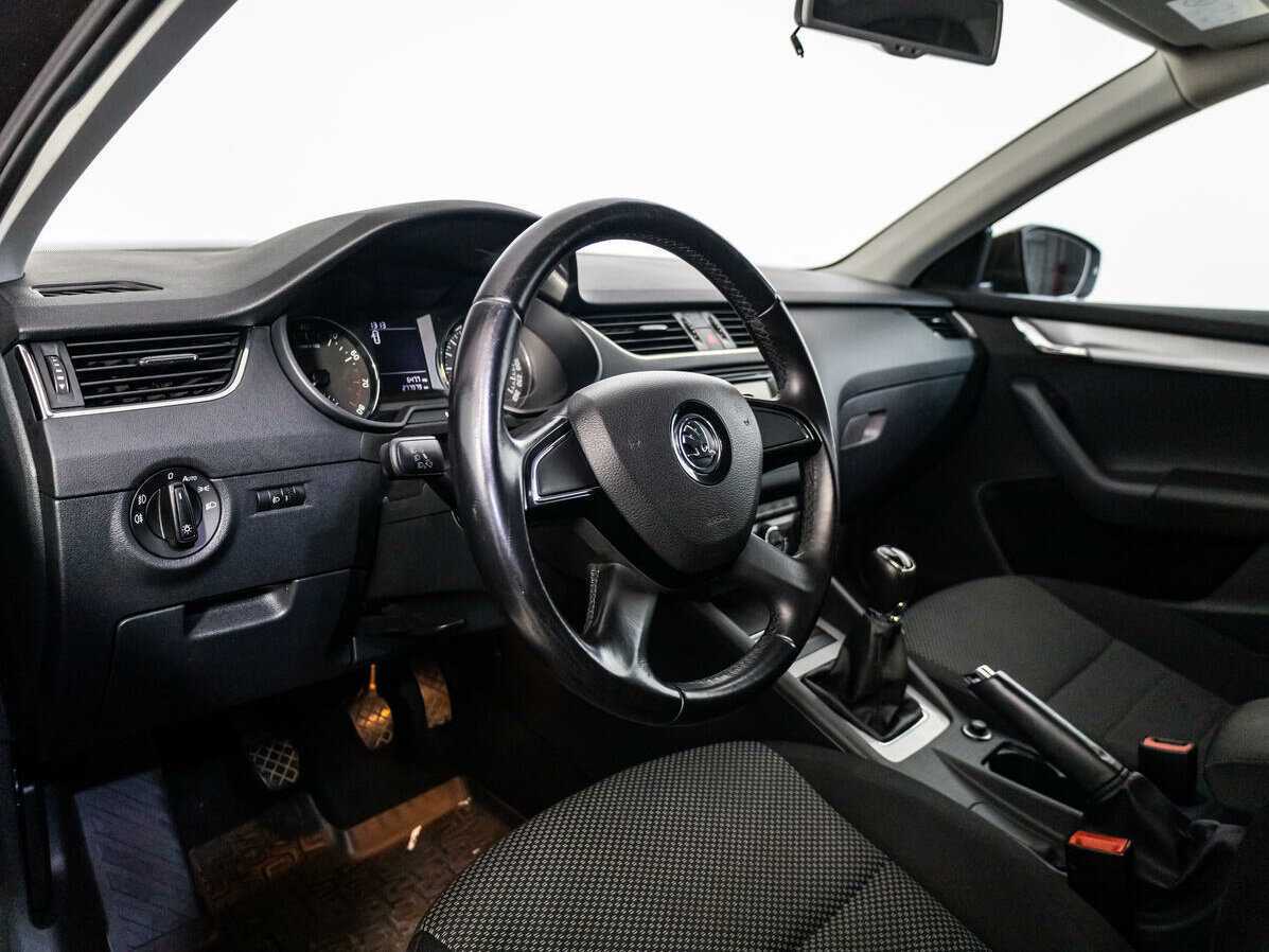 Skoda Octavia с пробегом — 2014 год. Фото: #9