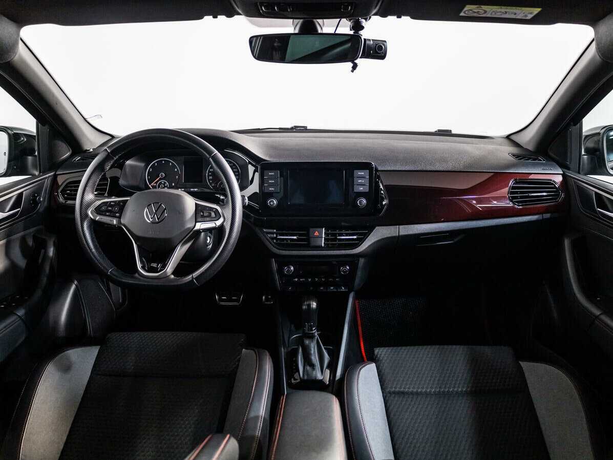Volkswagen Polo с пробегом — 2021 год. Фото: #11
