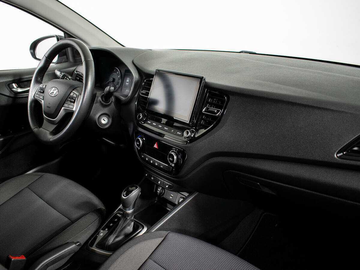 Hyundai Solaris с пробегом — 2021 год. Фото: #6