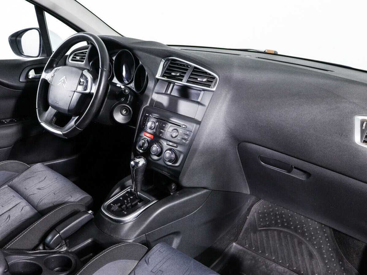 Citroen C4 с пробегом — 2012 год. Фото: #6