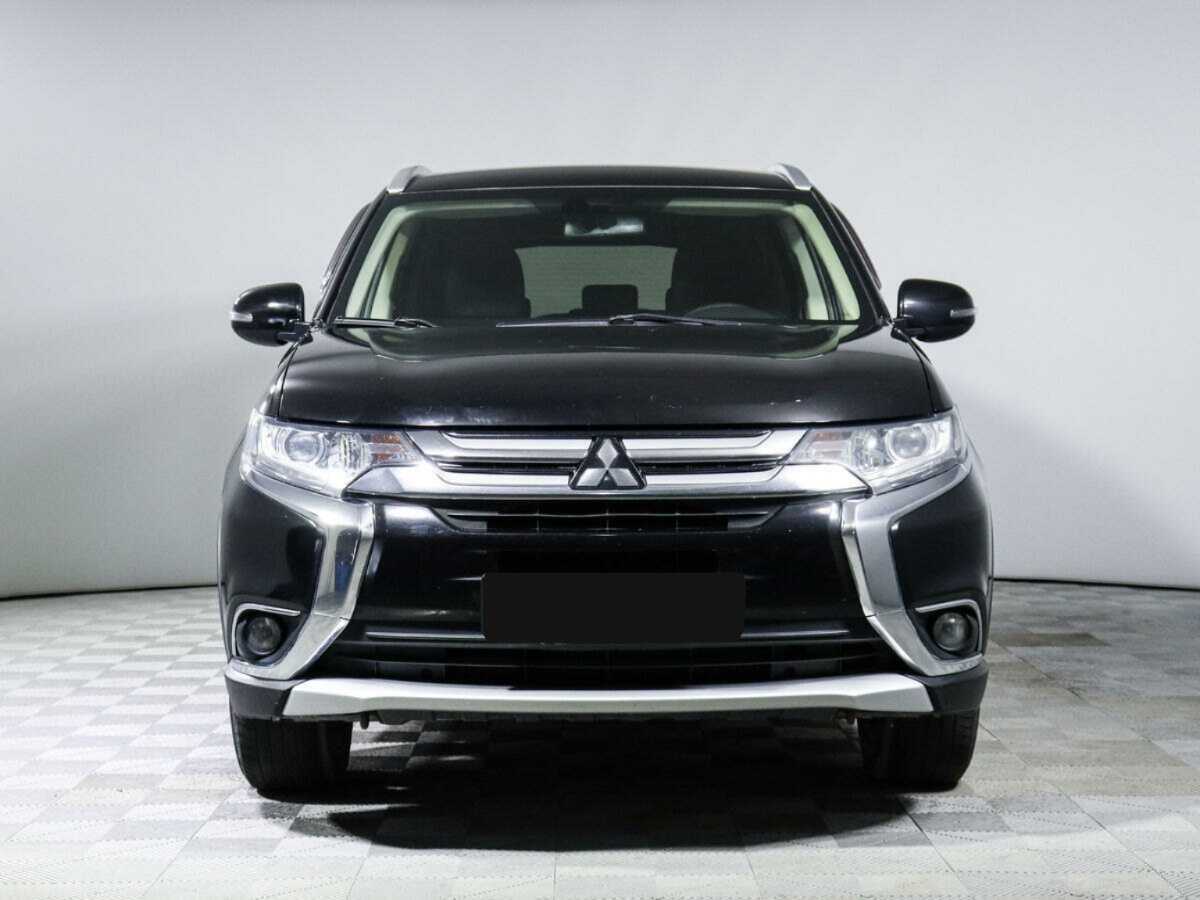 Mitsubishi Outlander с пробегом — 2016 год. Фото: #1