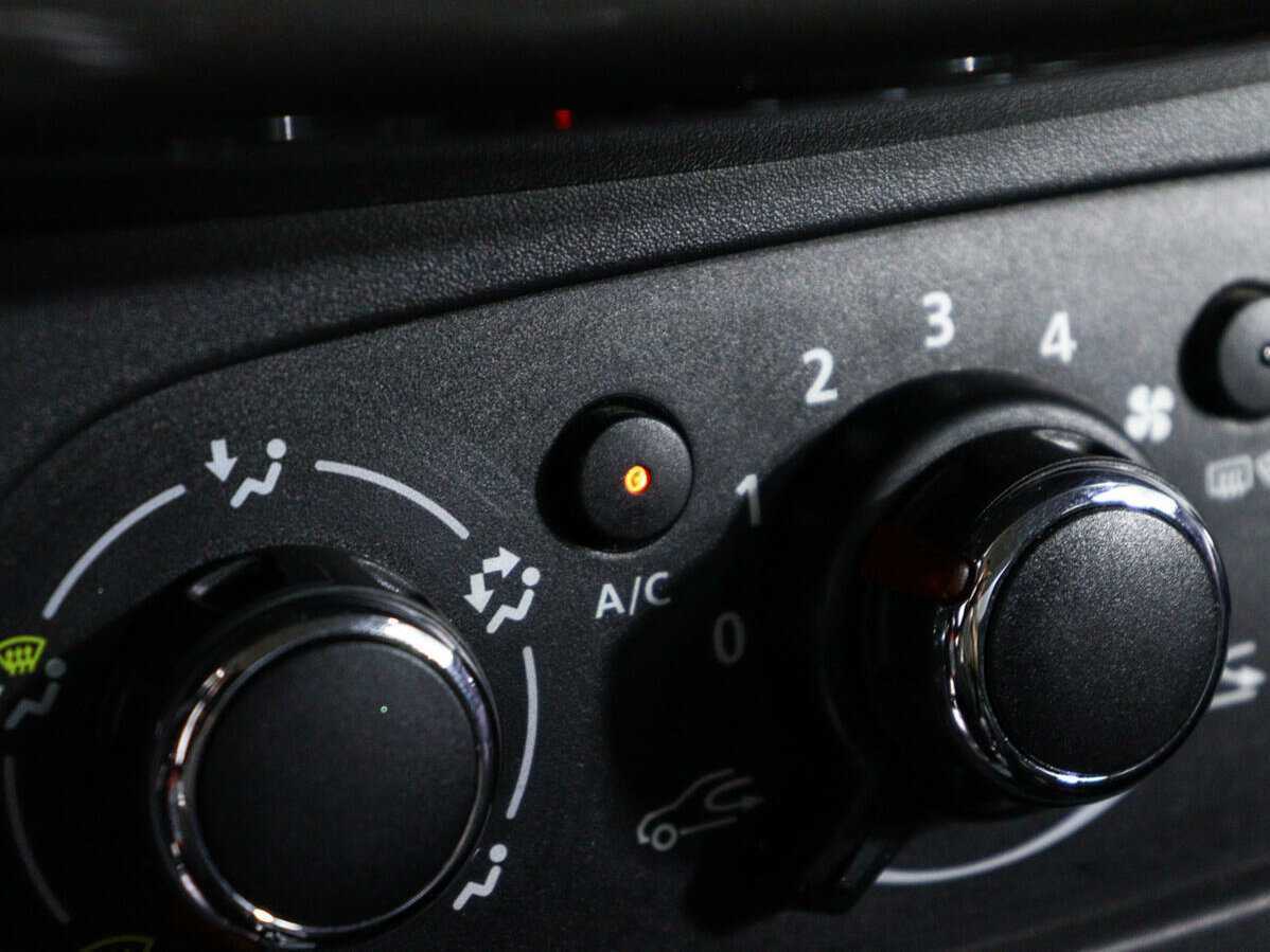 Renault Logan с пробегом — 2022 год. Фото: #12