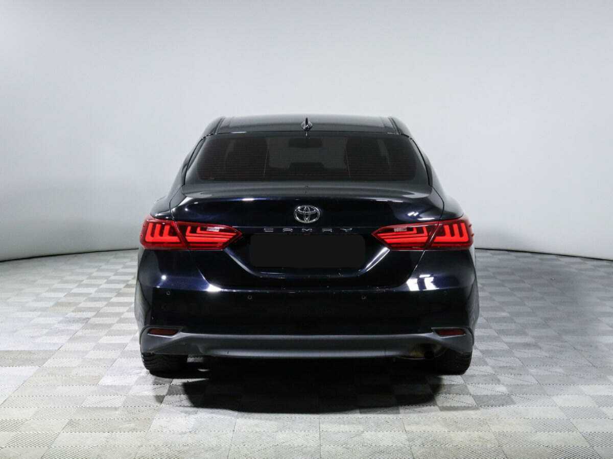 Toyota Camry с пробегом — 2021 год. Фото: #5