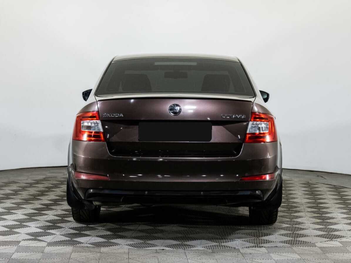 Skoda Octavia с пробегом — 2015 год. Фото: #4
