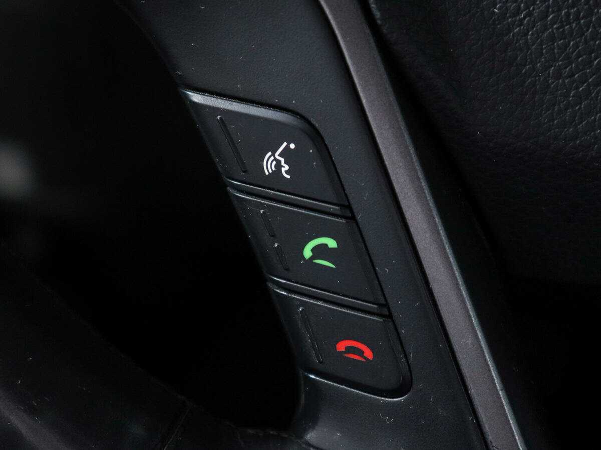 Hyundai Santa Fe с пробегом — 2015 год. Фото: #18