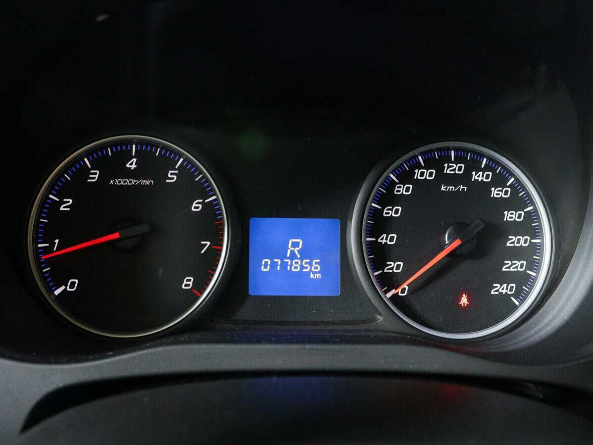 Mitsubishi Outlander с пробегом — 2015 год. Фото: #8