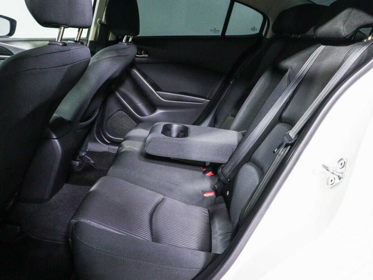 Mazda 3 с пробегом — 2014 год. Фото: #7