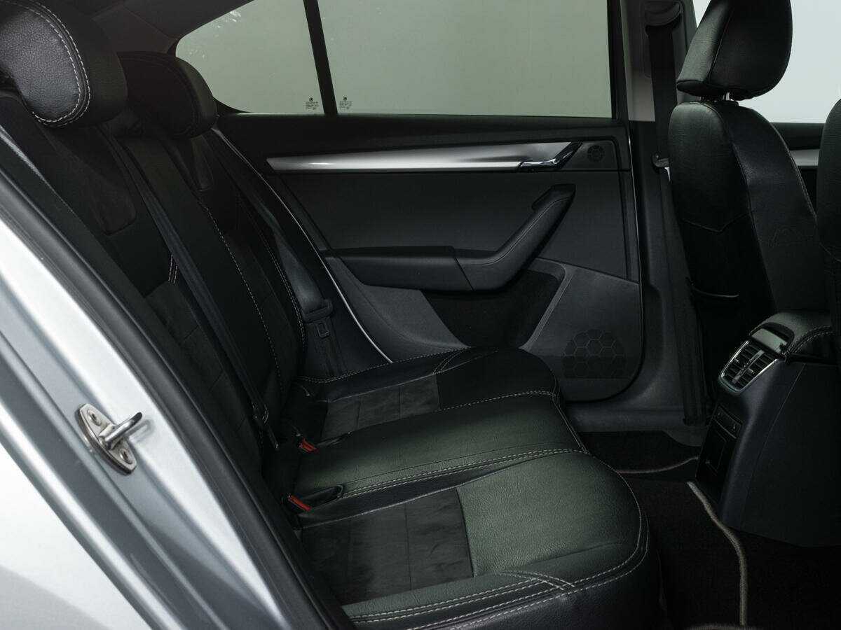 Skoda Octavia с пробегом — 2013 год. Фото: #11