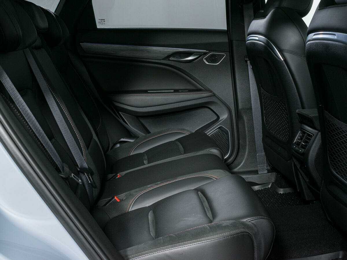 Geely Tugella с пробегом — 2022 год. Фото: #10