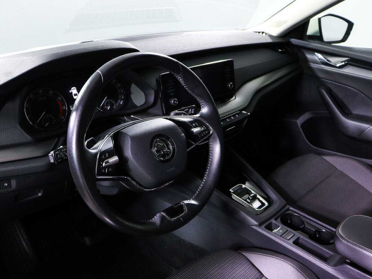 Skoda Octavia с пробегом — 2021 год. Фото: #13