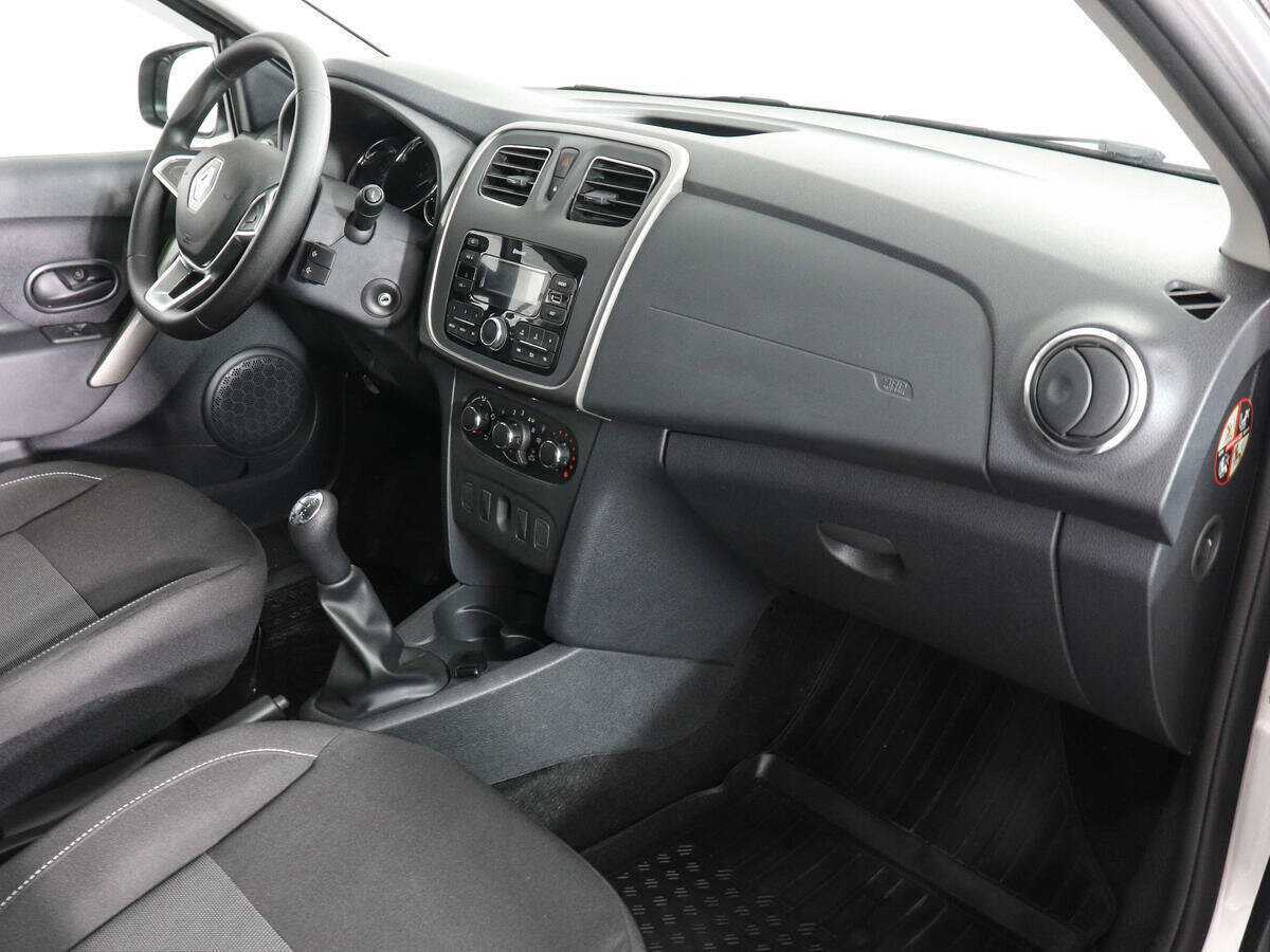 Renault Logan с пробегом — 2019 год. Фото: #9