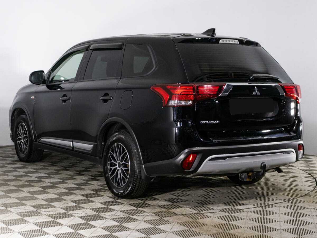 Mitsubishi Outlander с пробегом — 2021 год. Фото: #6