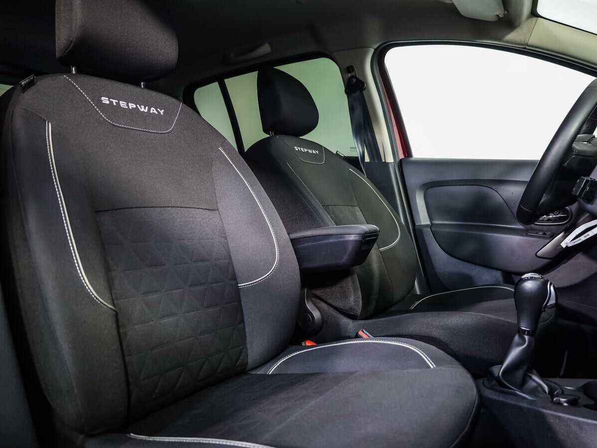 Renault Sandero с пробегом — 2020 год. Фото: #10