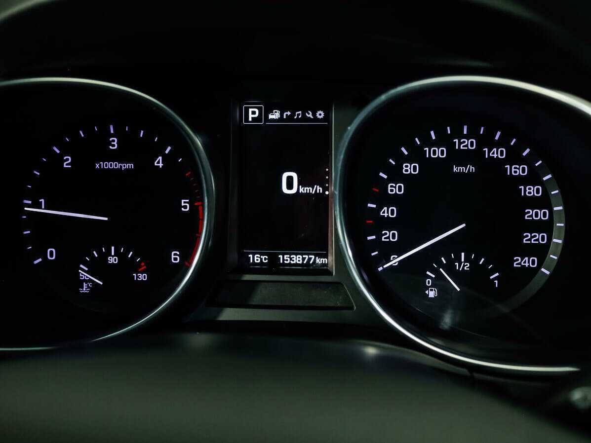 Hyundai Santa Fe с пробегом — 2017 год. Фото: #17