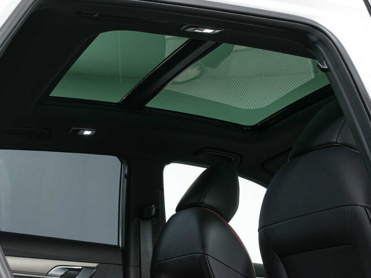 Geely Coolray с пробегом — 2023 год. Фото: #12