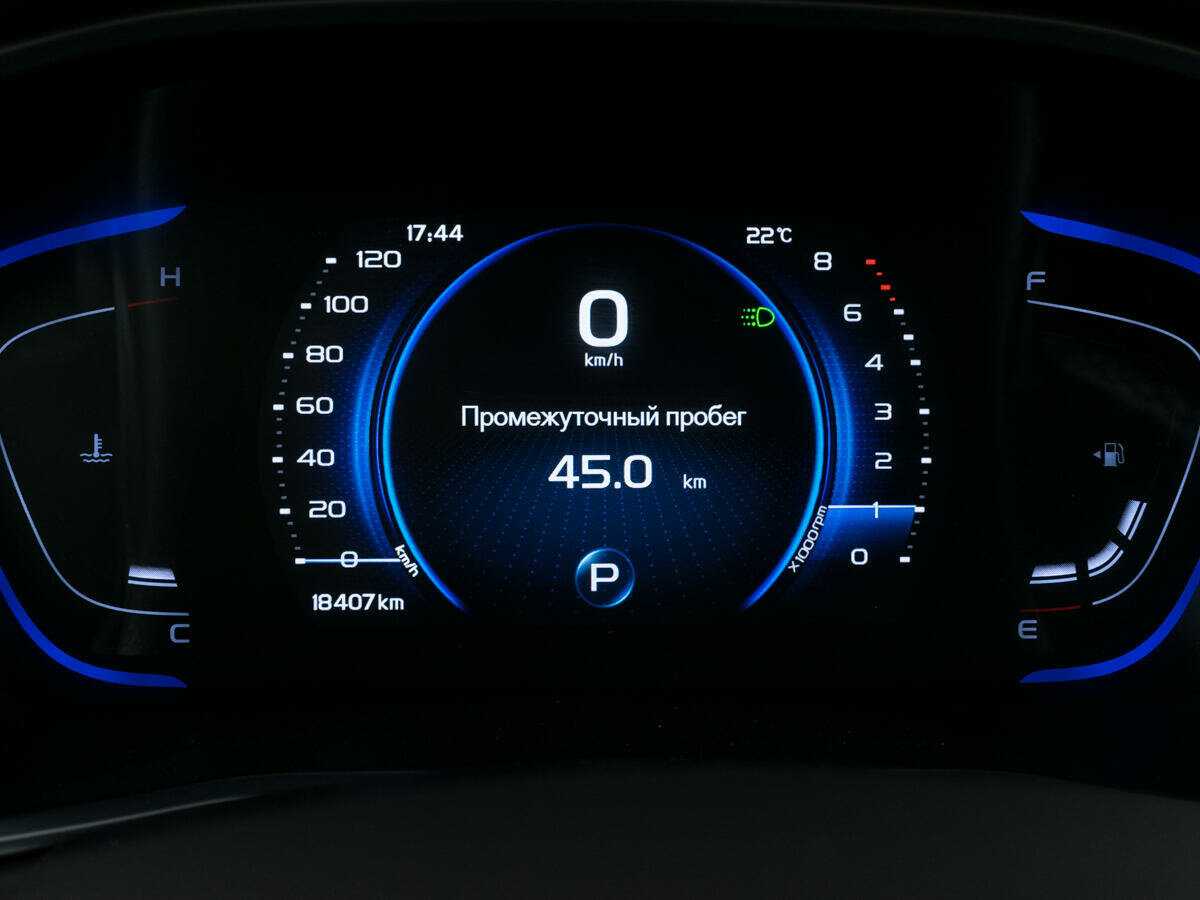 Geely Coolray с пробегом — 2023 год. Фото: #13