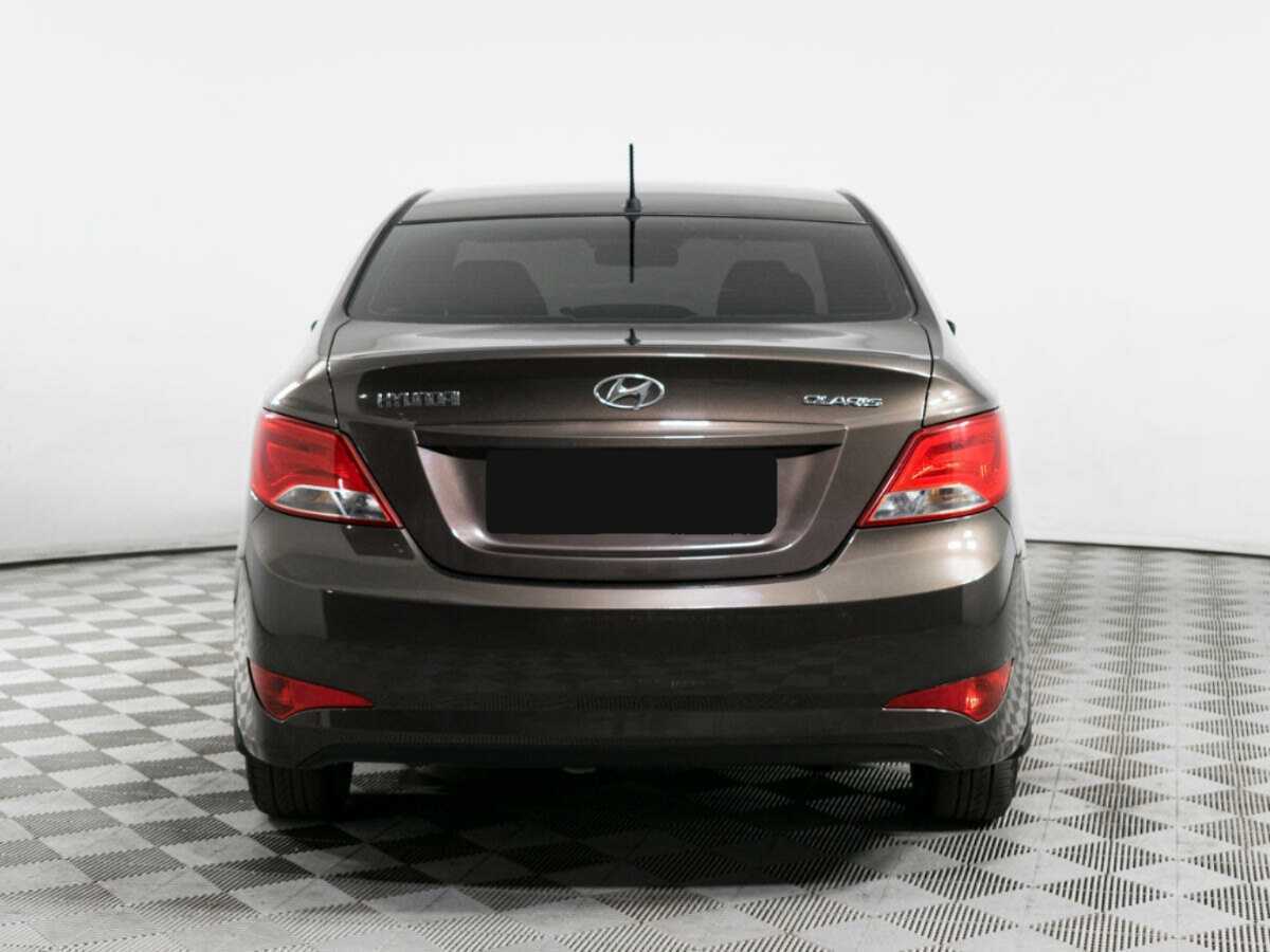 Hyundai Solaris с пробегом — 2014 год. Фото: #5