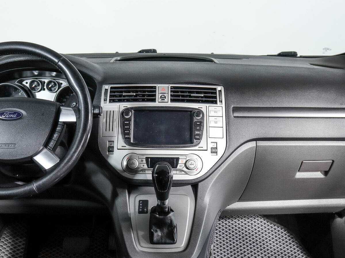 Ford Kuga с пробегом — 2012 год. Фото: #12