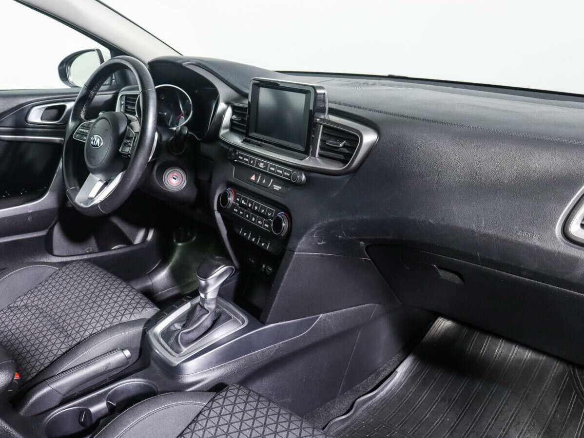 Kia Ceed с пробегом — 2018 год. Фото: #7