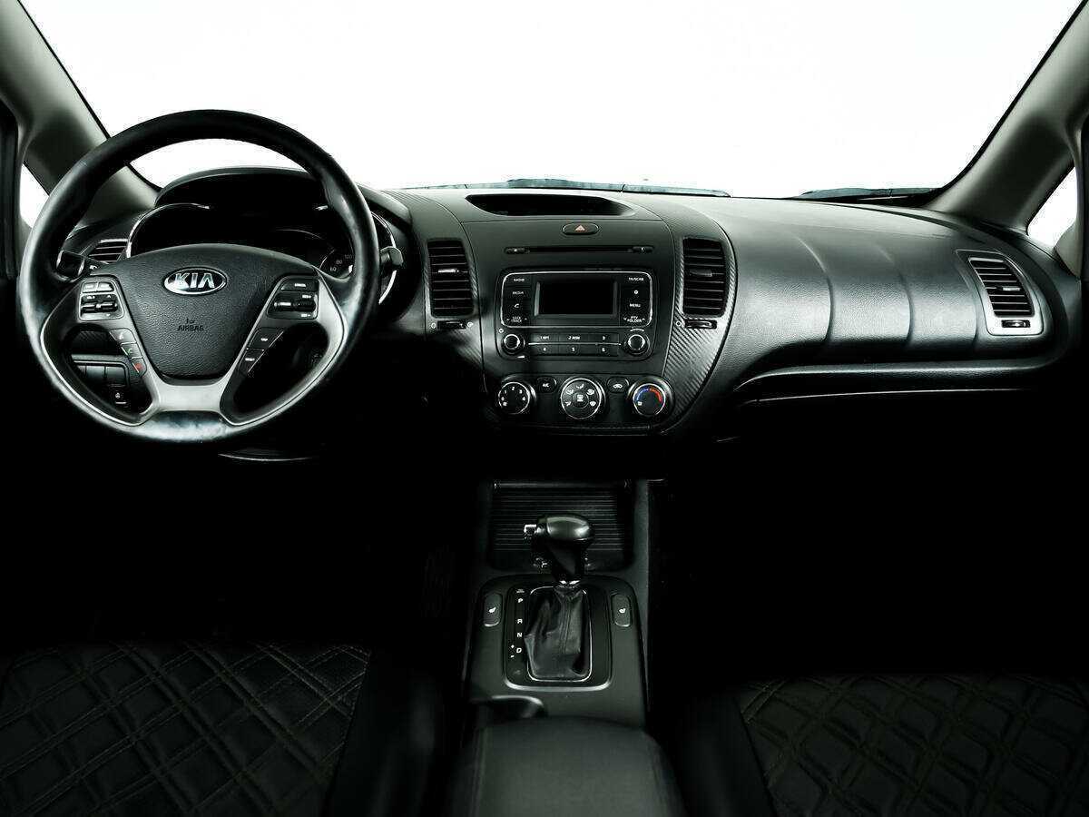 Kia Cerato с пробегом — 2016 год. Фото: #10