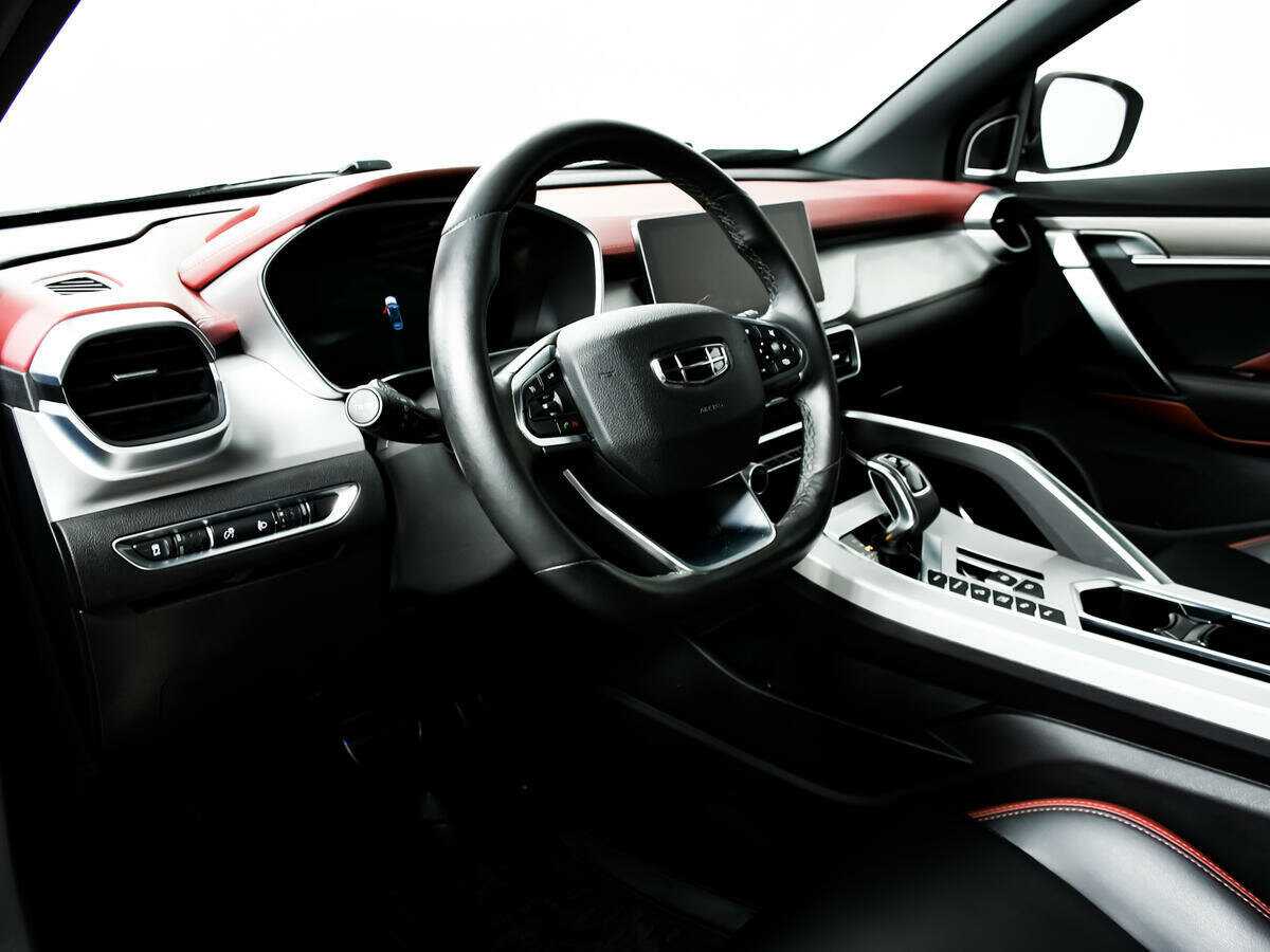 Geely Coolray с пробегом — 2022 год. Фото: #12