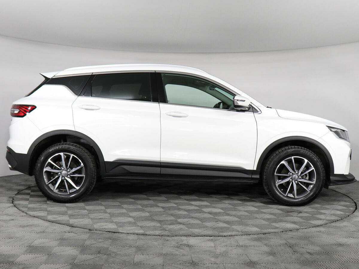 Geely Coolray с пробегом — 2022 год. Фото: #3