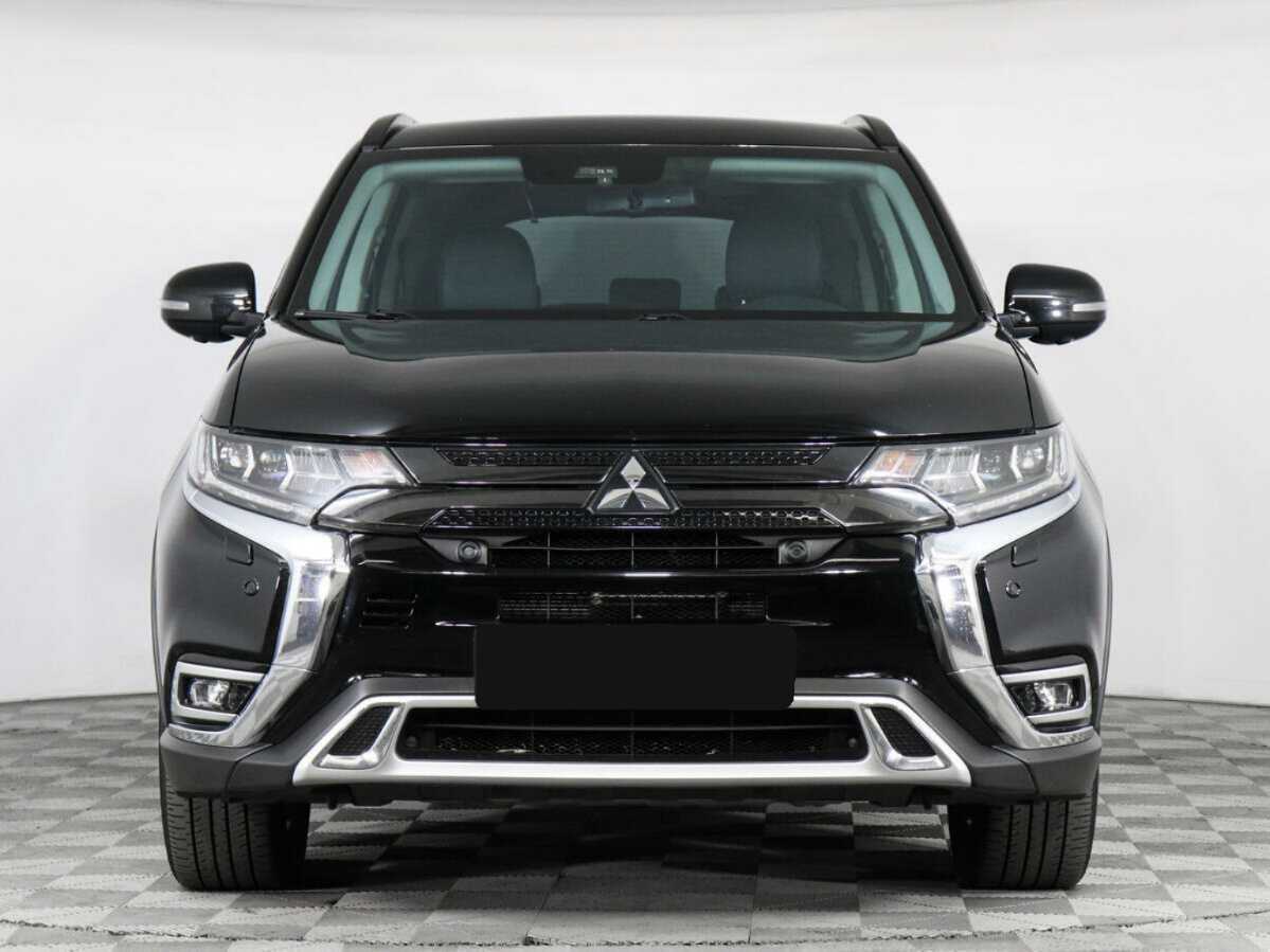 Mitsubishi Outlander с пробегом — 2022 год. Фото: #1