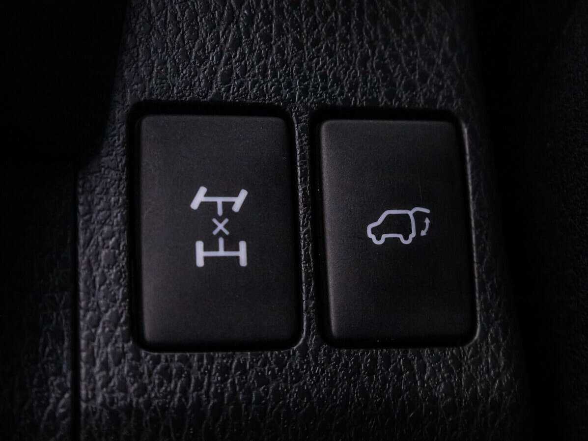 Toyota RAV4 с пробегом — 2012 год. Фото: #10