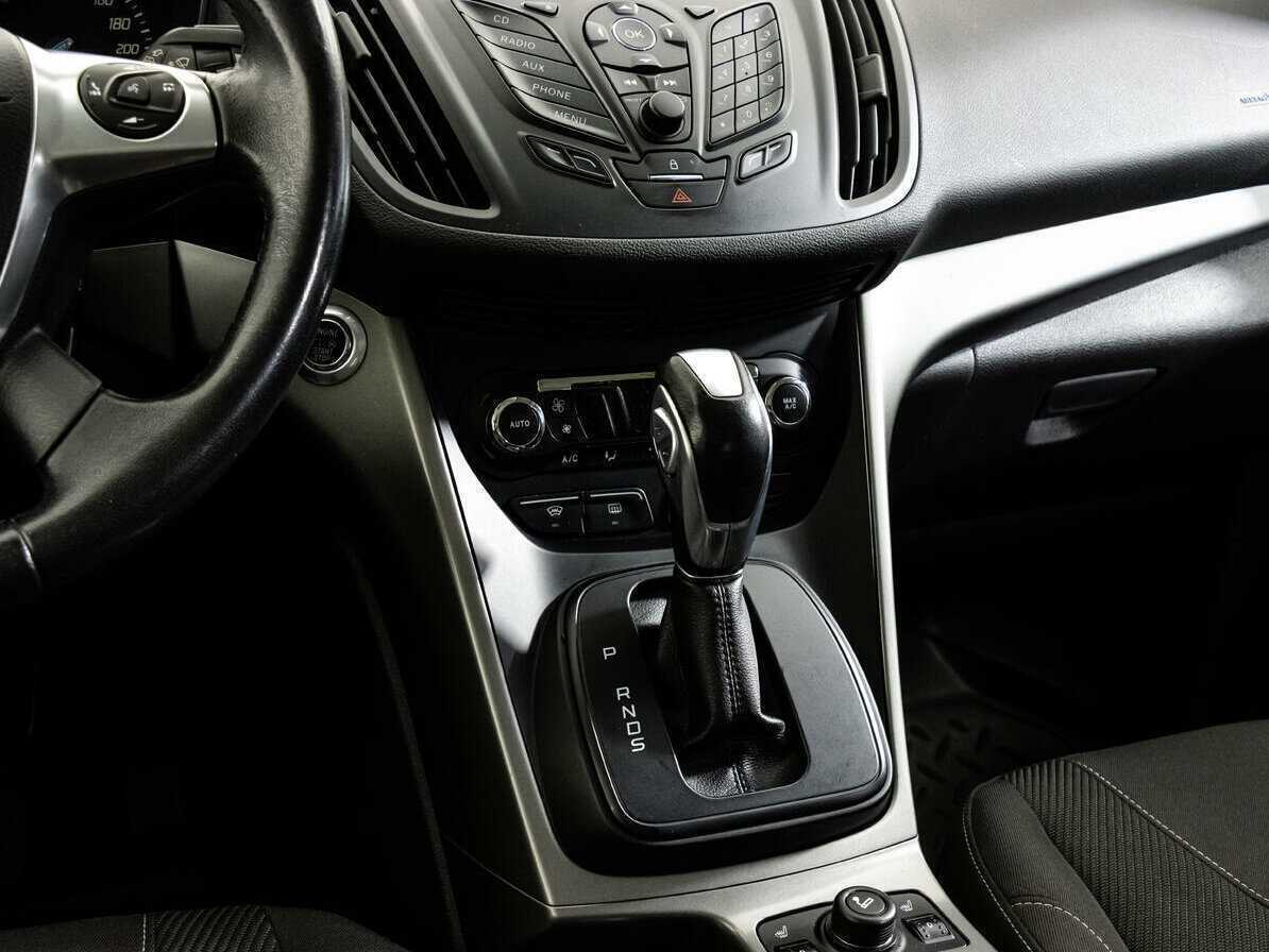 Ford Kuga с пробегом — 2014 год. Фото: #11