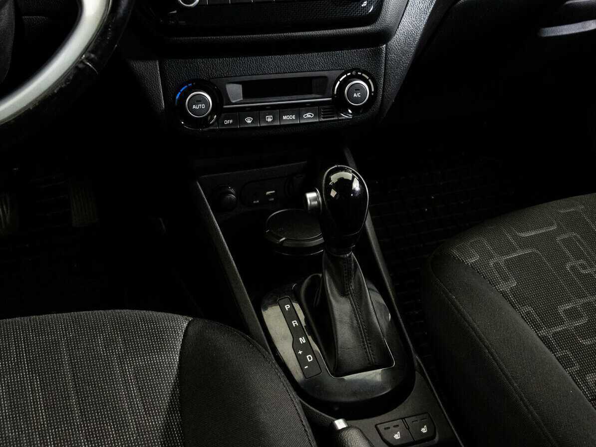 Kia Rio с пробегом — 2016 год. Фото: #9
