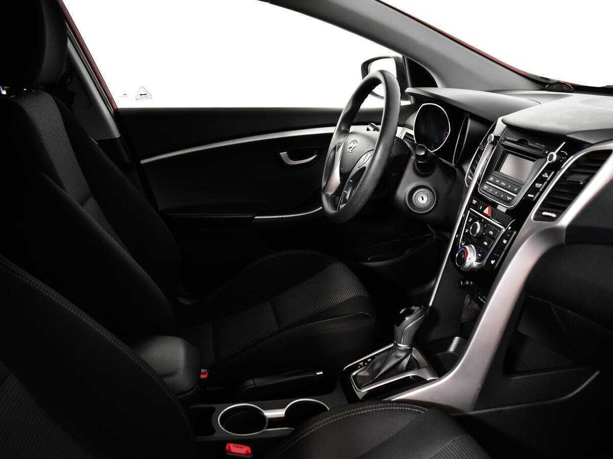 Hyundai i30 с пробегом — 2014 год. Фото: #8