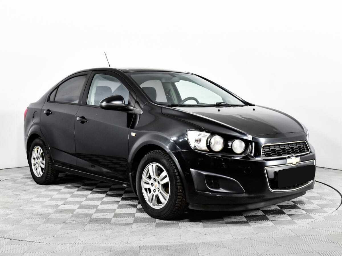 Chevrolet Aveo с пробегом — 2014 год. Фото: #2