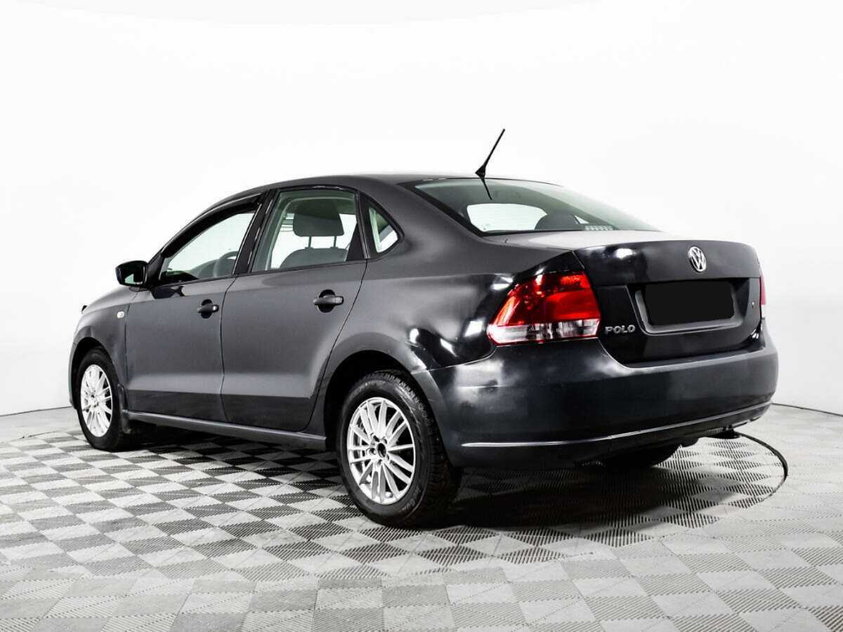Volkswagen Polo с пробегом — 2013 год. Фото: #6