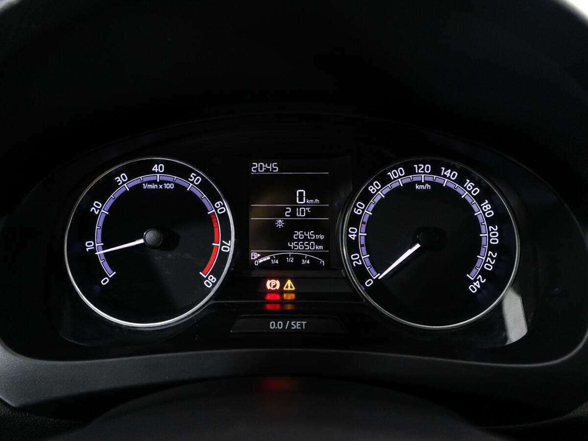 Skoda Rapid с пробегом — 2018 год. Фото: #11