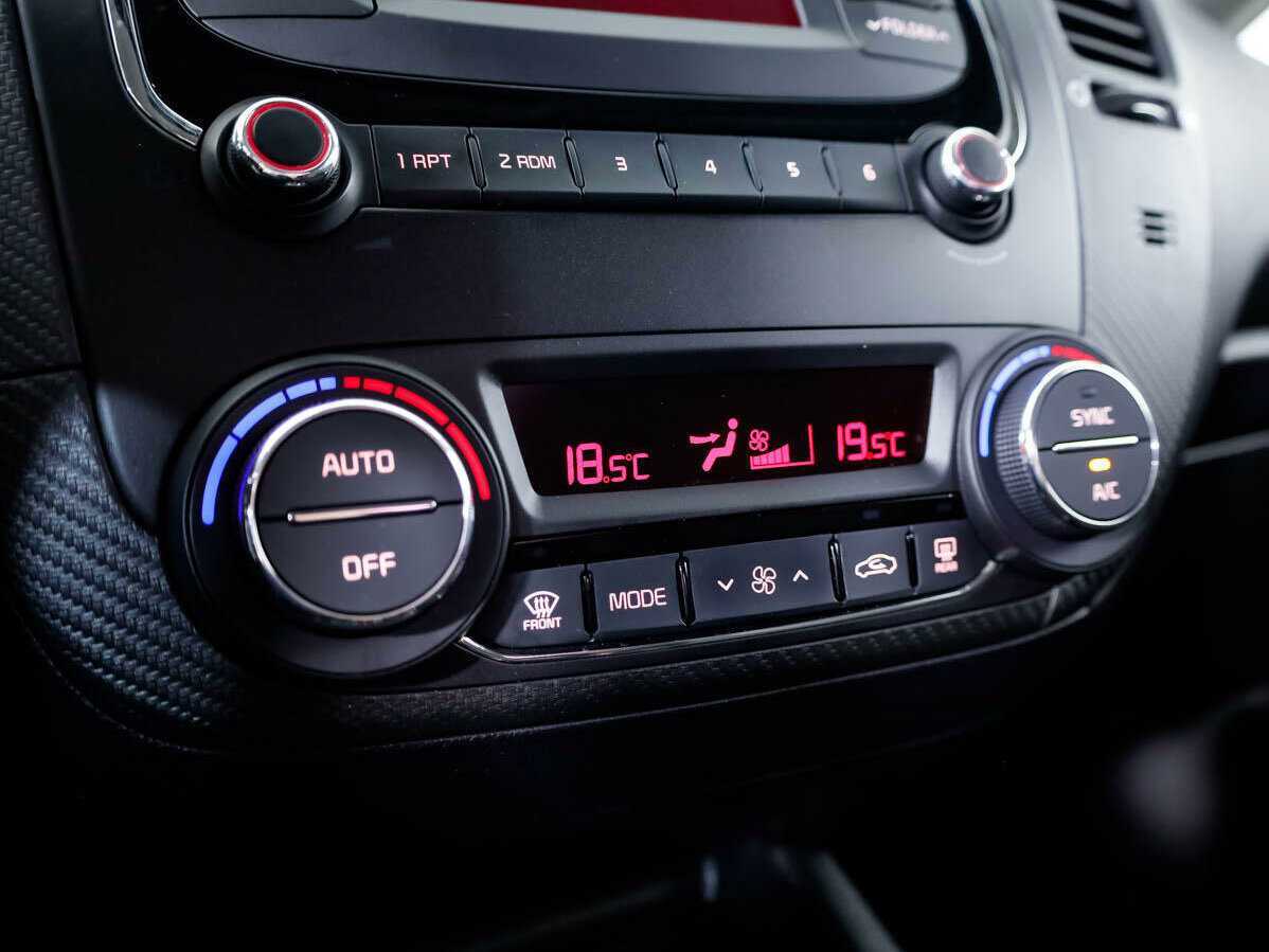 Kia Cerato с пробегом — 2018 год. Фото: #14