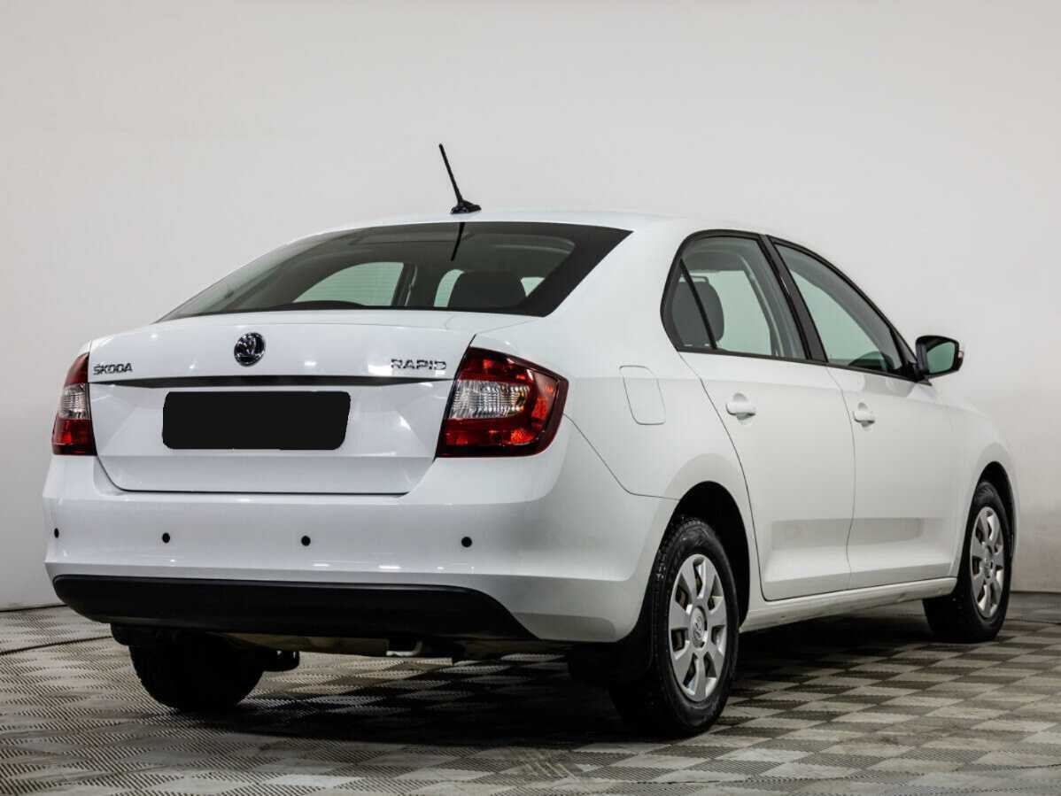 Skoda Rapid с пробегом — 2017 год. Фото: #3