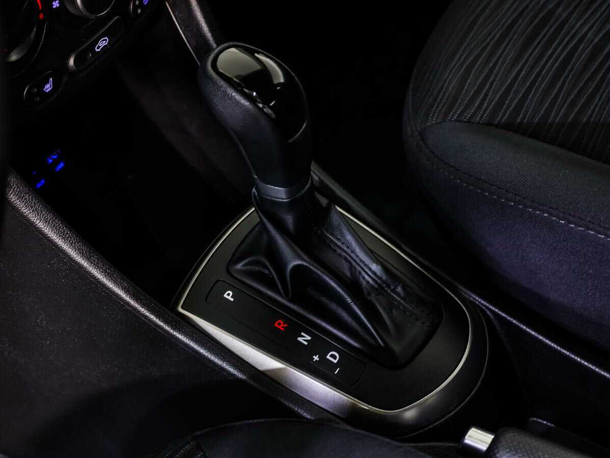 Hyundai Solaris с пробегом — 2015 год. Фото: #13