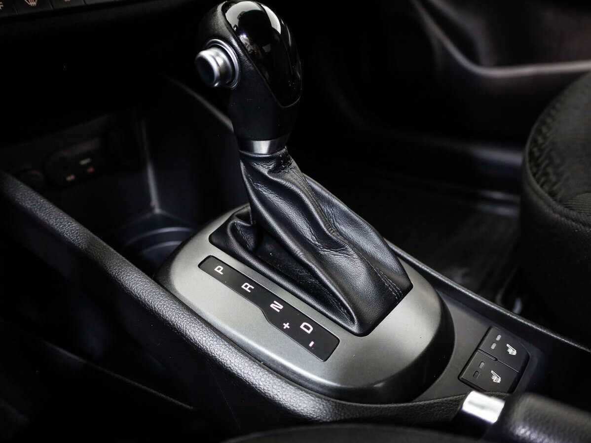 Kia Rio с пробегом — 2016 год. Фото: #17