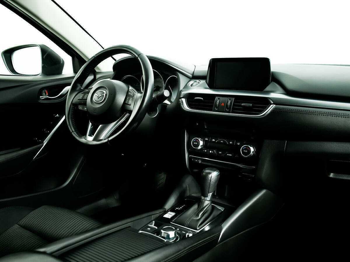 Mazda 6 с пробегом — 2015 год. Фото: #8
