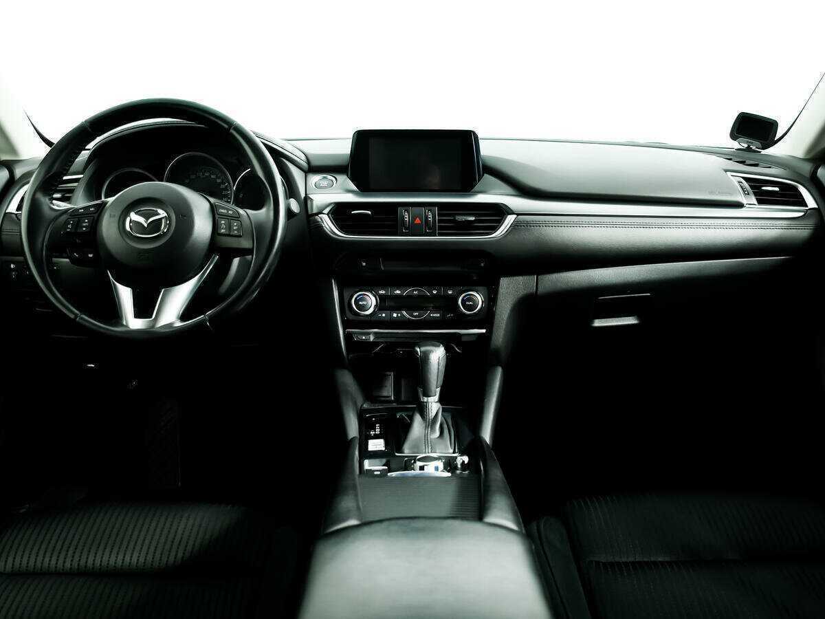 Mazda 6 с пробегом — 2015 год. Фото: #10