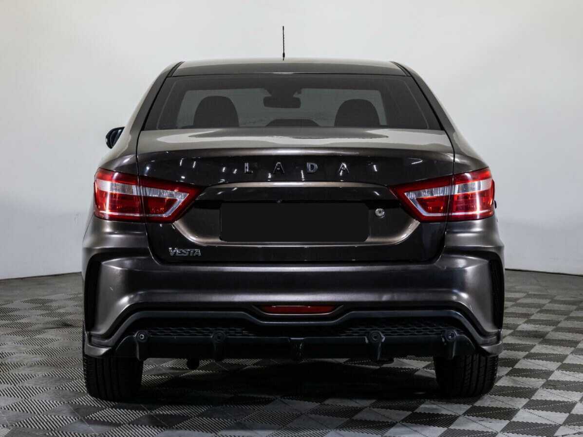 Lada (ВАЗ) Vesta с пробегом — 2016 год. Фото: #5