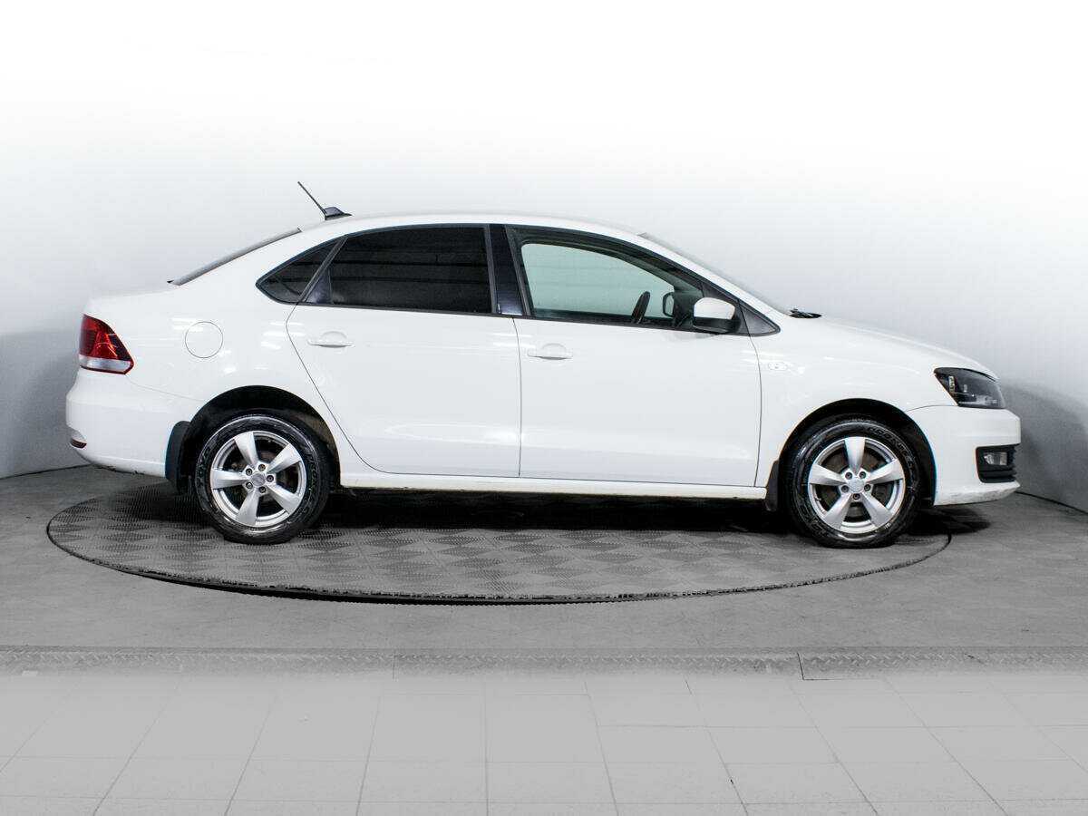 Volkswagen Polo с пробегом — 2017 год. Фото: #3