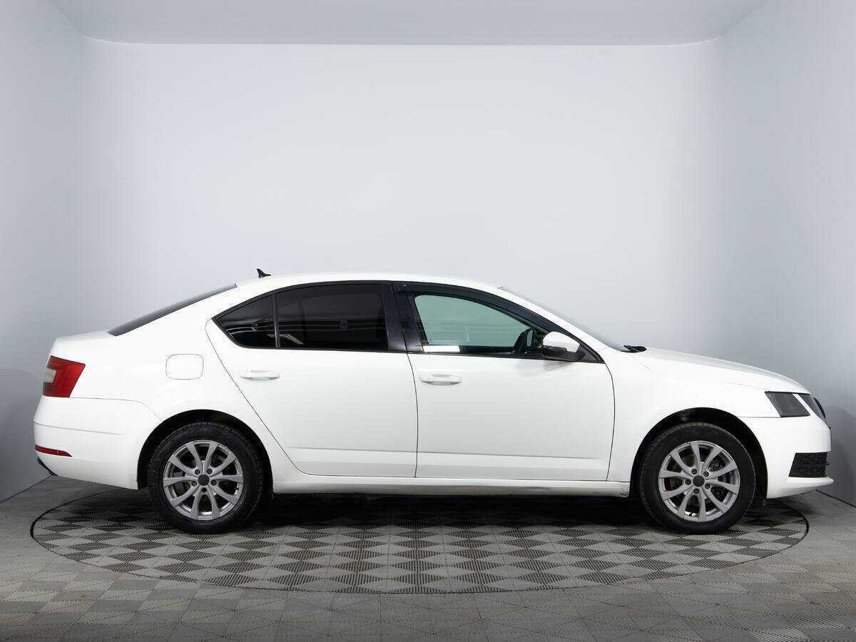 Skoda Octavia с пробегом — 2018 год. Фото: #3